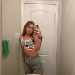 Meet your Posher, Rachel